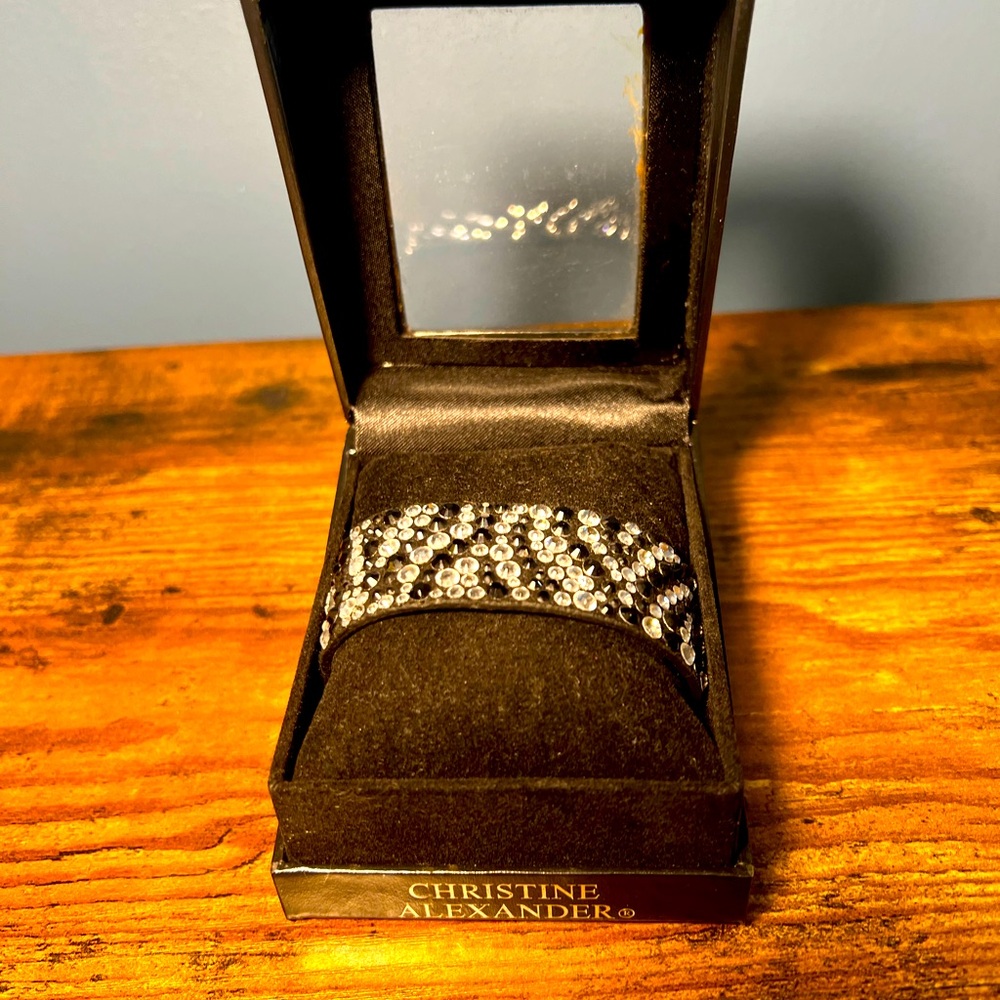 NIB Christine Alexander Swarovski Crystals Black Bracelet